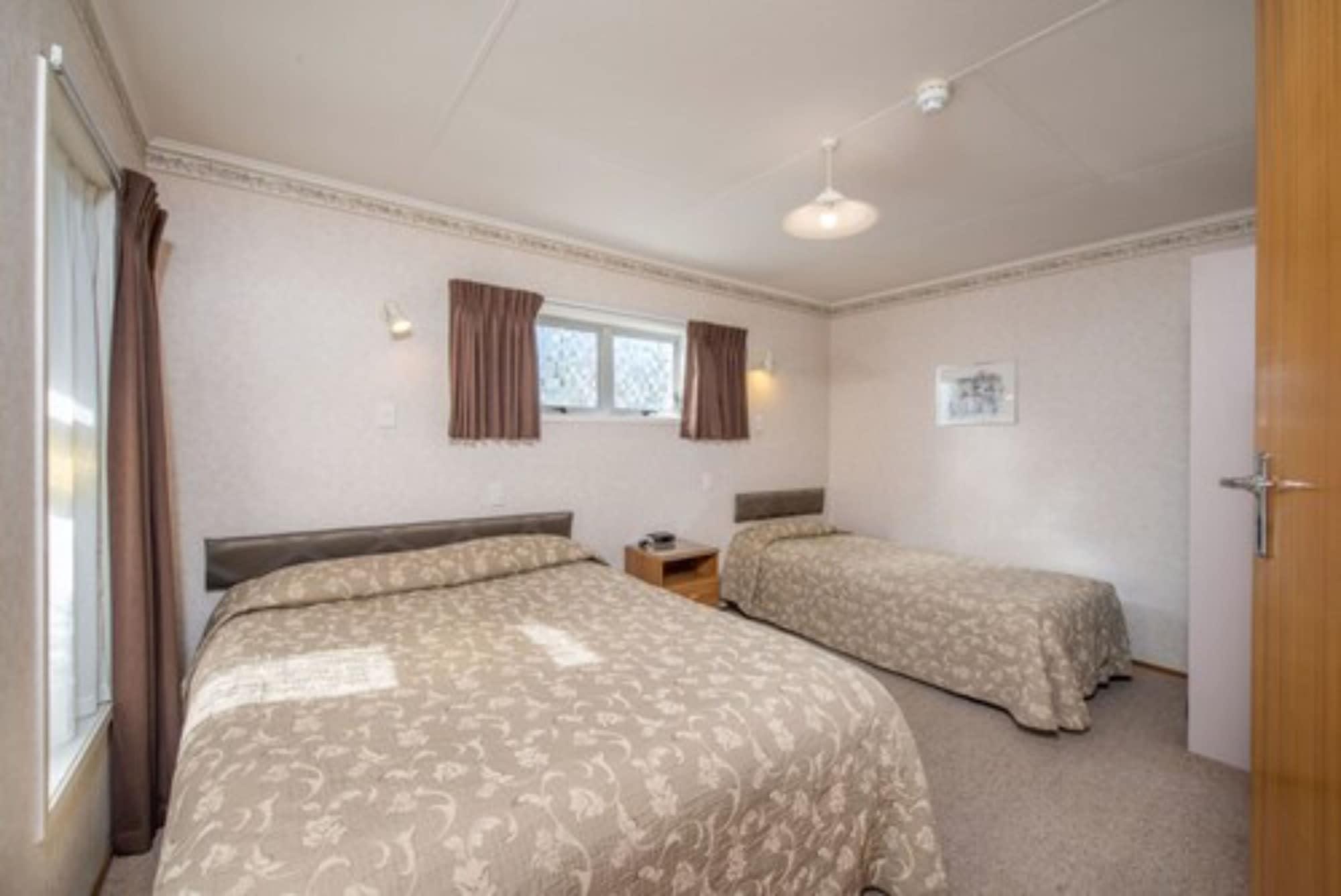 Amber Court Motel New Plymouth Buitenkant foto