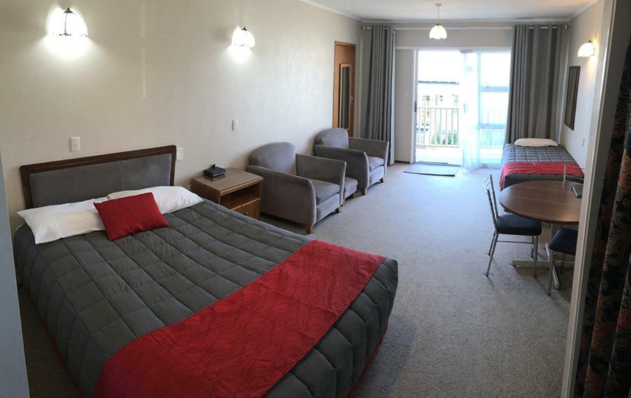 Amber Court Motel New Plymouth Buitenkant foto